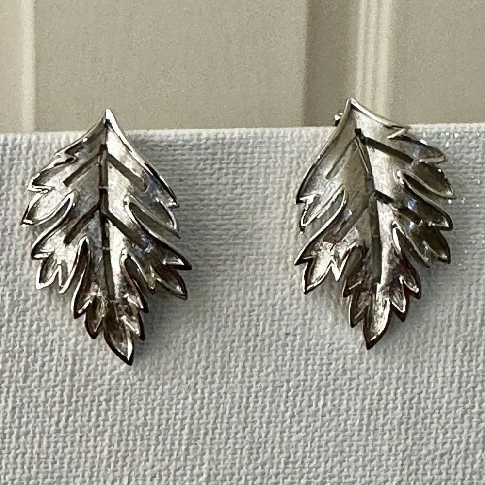 Trifari silver tone leaf clip on  vintage earrings
